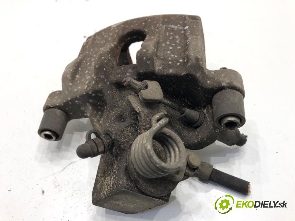 FORD KUGA II SUV 2014 120 kW 2.0 TDCi 4x4 1997 Brzdič strmeň ľavy zad