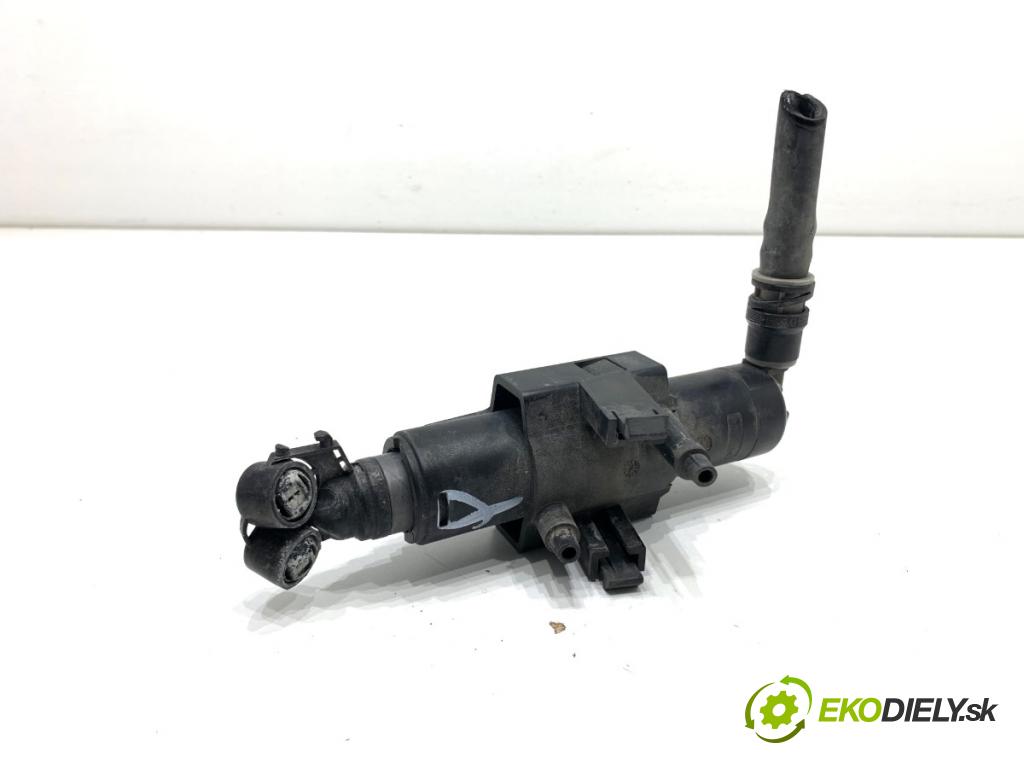 FORD KUGA II SUV 2014 120 kW 2.0 TDCi 4x4 1997 ostrekovača svetla pravy predný CV44-13L014-BA