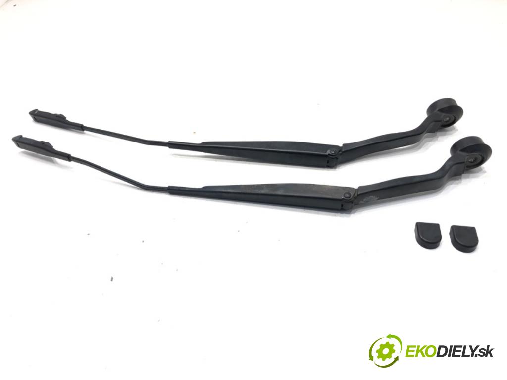 FORD KUGA II SUV 2014 120 kW 2.0 TDCi 4x4 1997 Rameno stierače predný CJ54-17C495-AE