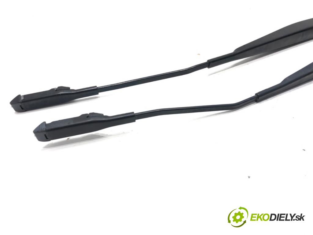 FORD KUGA II SUV 2014 120 kW 2.0 TDCi 4x4 1997 Rameno stierače predný CJ54-17C495-AE