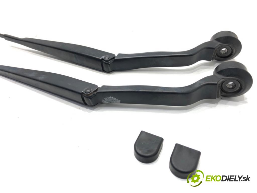 FORD KUGA II SUV 2014 120 kW 2.0 TDCi 4x4 1997 Rameno stierače predný CJ54-17C495-AE