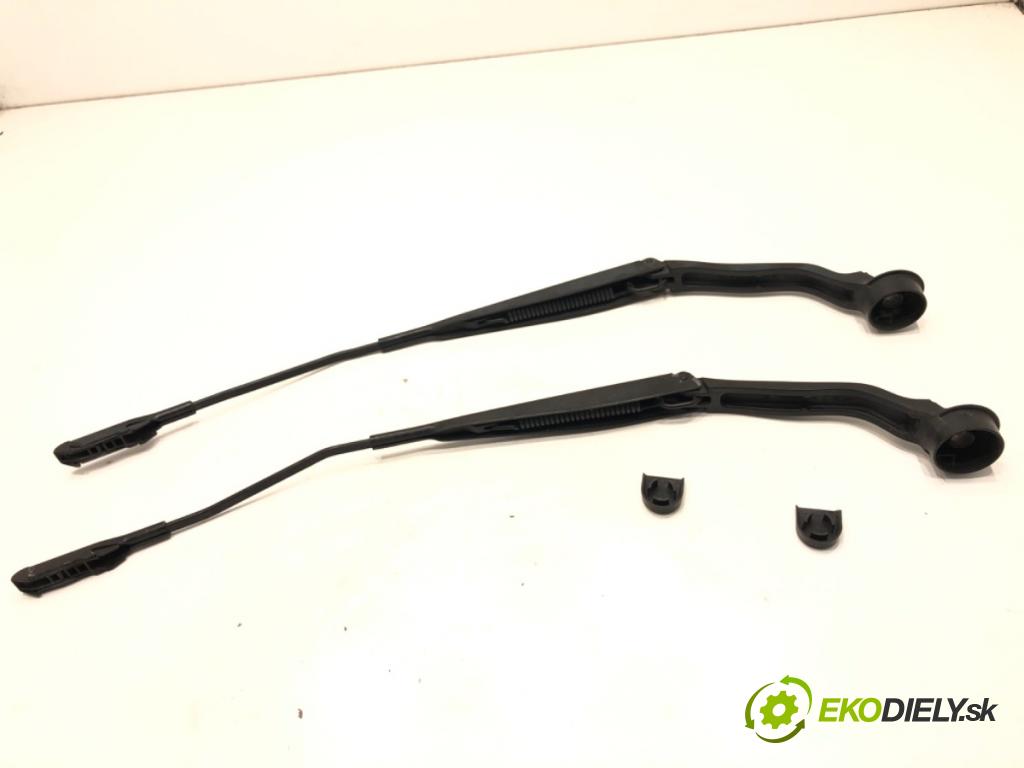 FORD KUGA II SUV 2014 120 kW 2.0 TDCi 4x4 1997 Rameno stierače predný CJ54-17C495-AE