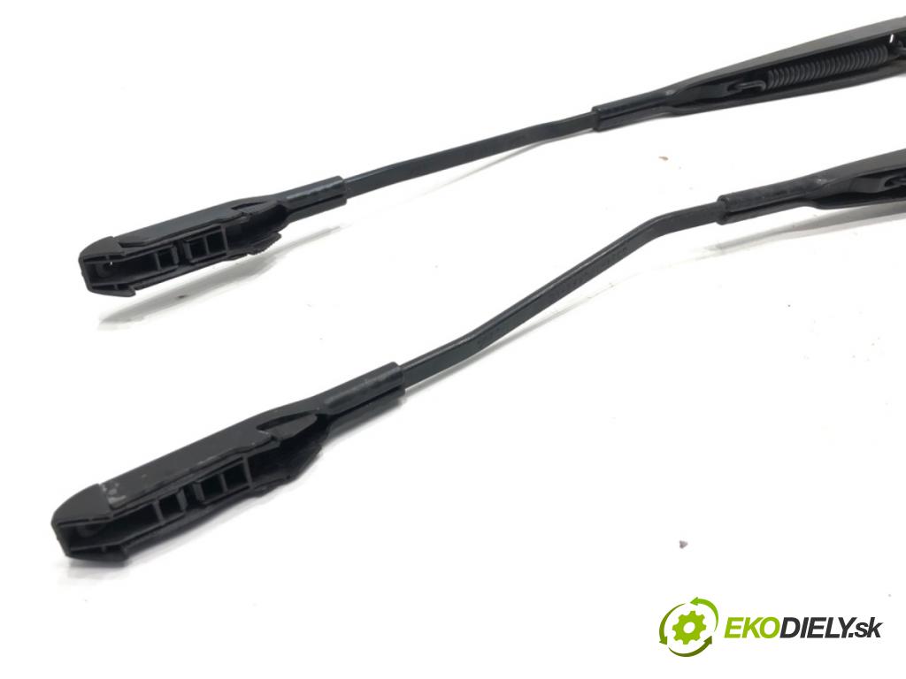 FORD KUGA II SUV 2014 120 kW 2.0 TDCi 4x4 1997 Rameno stierače predný CJ54-17C495-AE