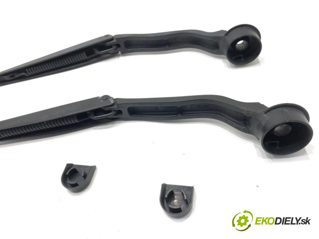 FORD KUGA II SUV 2014 120 kW 2.0 TDCi 4x4 1997 Rameno stierače predný CJ54-17C495-AE