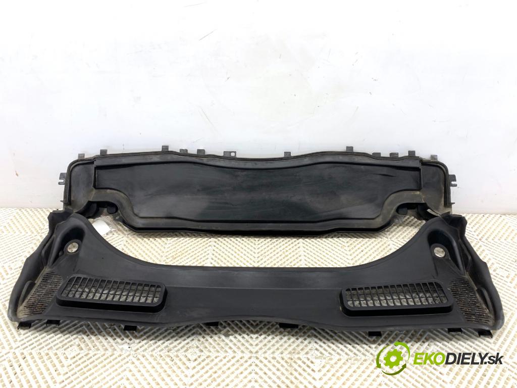 FORD KUGA II SUV 2014 120 kW 2.0 TDCi 4x4 1997 torpédo plast pod čelní okno CJ54-S02216-AF (Plast pod čelním sklem)