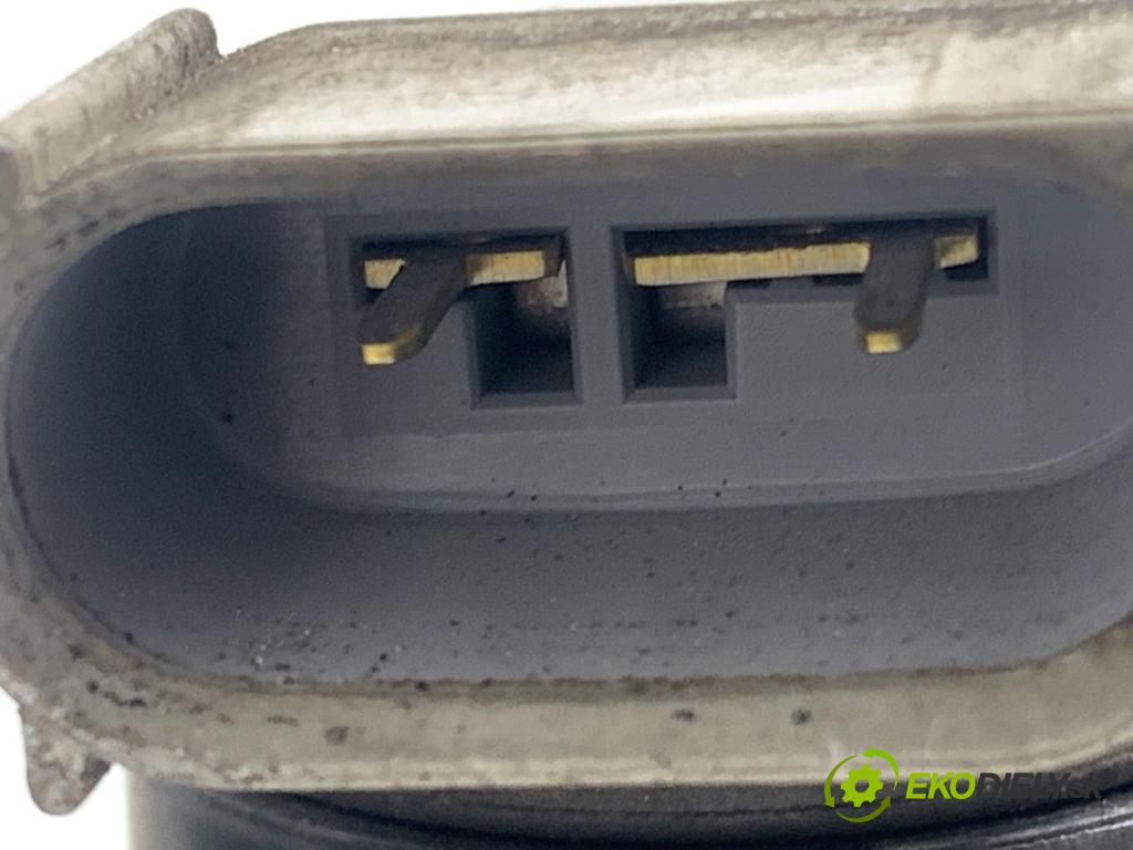 FORD KUGA II SUV 2014 120 kW 2.0 TDCi 4x4 1997 Hmlové svetlo, hmlovka ľavy predný CV44-13B221-AG