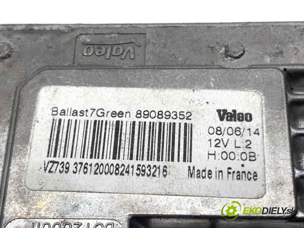 FORD KUGA II SUV 2014 120 kW 2.0 TDCi 4x4 1997 měnič XENON 89089352 (Řídící jednotka xenonu)