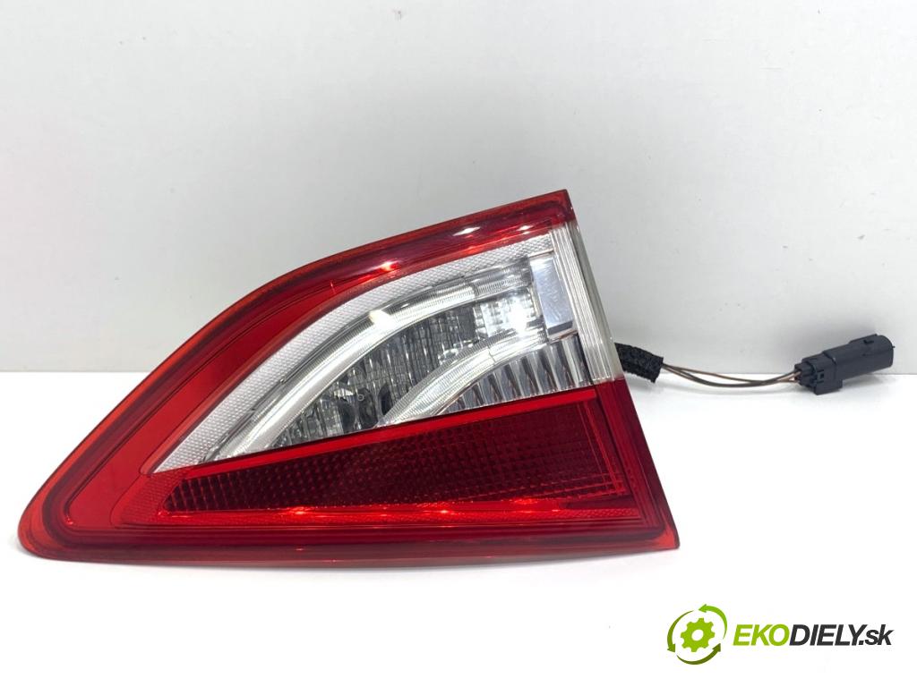 FORD KUGA II SUV 2014 120 kW 2.0 TDCi 4x4 1997 Svetlo zad ľavá strana vnútorná CV44-13A603-BG (Kľučka dverí ostatné)