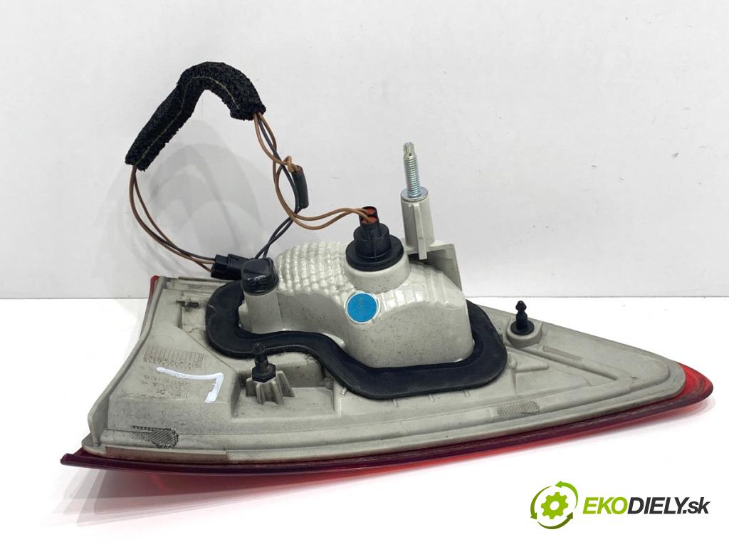 FORD KUGA II SUV 2014 120 kW 2.0 TDCi 4x4 1997 Svetlo zad ľavá strana vnútorná CV44-13A603-BG (Kľučka dverí ostatné)