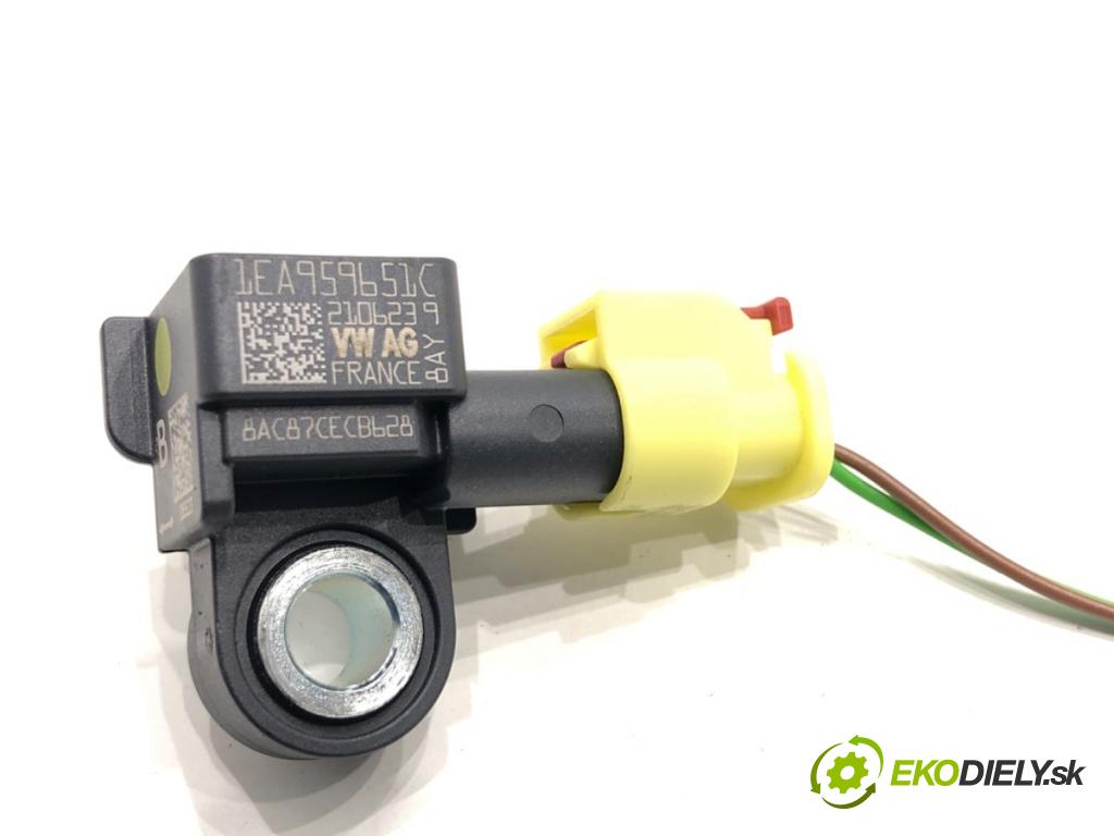 CUPRA FORMENTOR SUV 2023 228 kW 2.0 TSI 4Drive 1984 snímač nárazu 1EA959651C (Snímač nárazu)