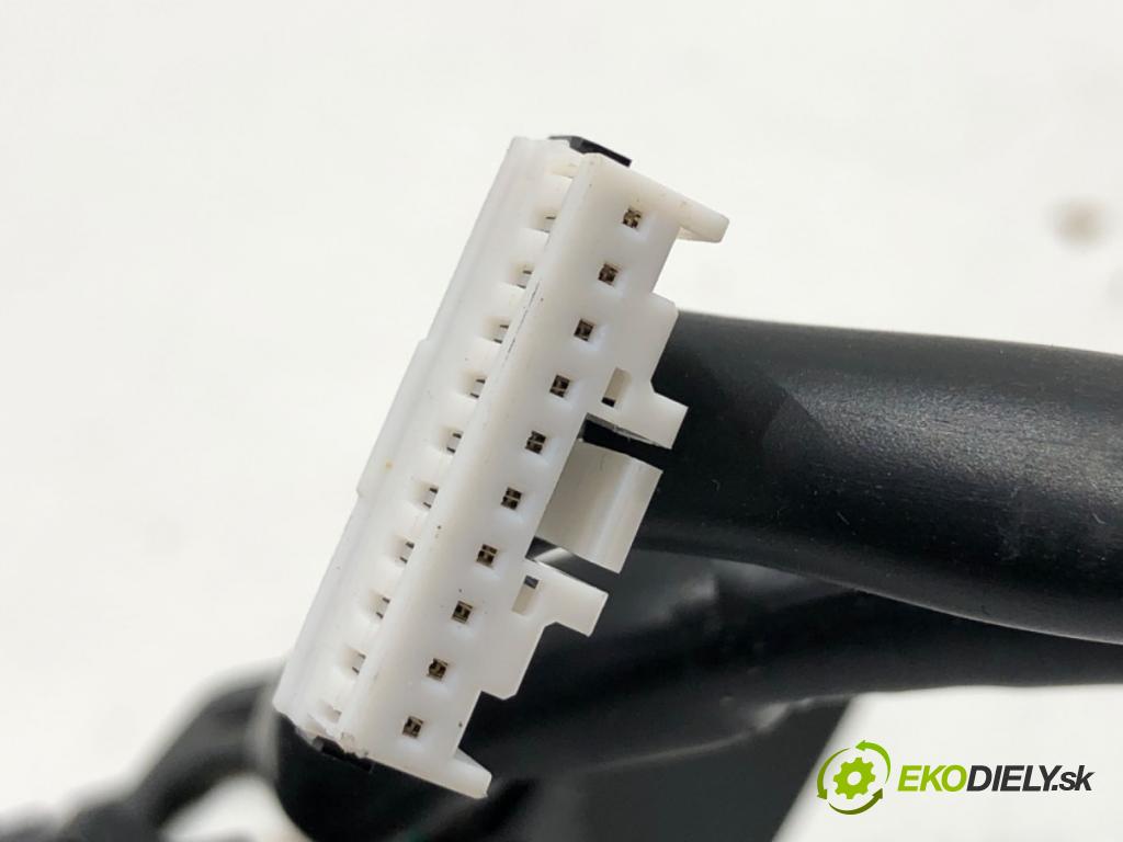 NISSAN MICRA K14 liftback 2020 74 kW 1.0 IG-T 100 999 SPÍNAČE: volantu