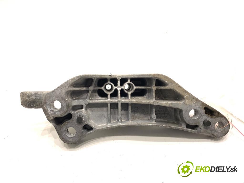 PEUGEOT 3008 SUV 2021 147 kW Hybrid4 (M45GBU) 1598 Držiak prevodovky 9820554780