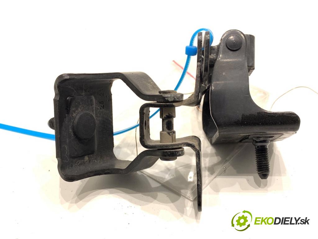 PEUGEOT 3008 SUV 2021 147 kW Hybrid4 (M45GBU) 1598 závesky dverí zad 9813972480