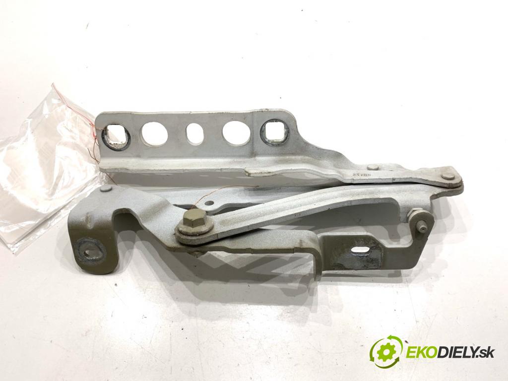 PEUGEOT 3008 SUV 2021 147 kW Hybrid4 (M45GBU) 1598 Záves kapoty pravy predný 9814188880