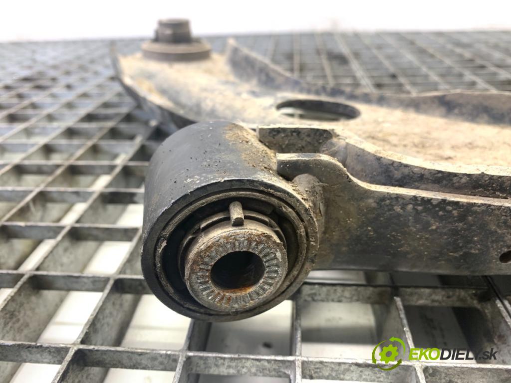 PEUGEOT 3008 SUV 2021 147 kW Hybrid4 (M45GBU) 1598 Rameno ľavy predný