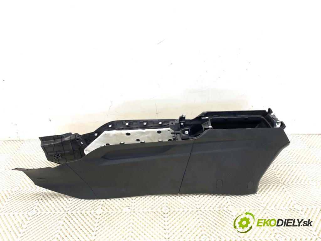 PEUGEOT 3008 SUV 2021 147 kW Hybrid4 (M45GBU) 1598 Tunel stredový  (Stredový tunel)