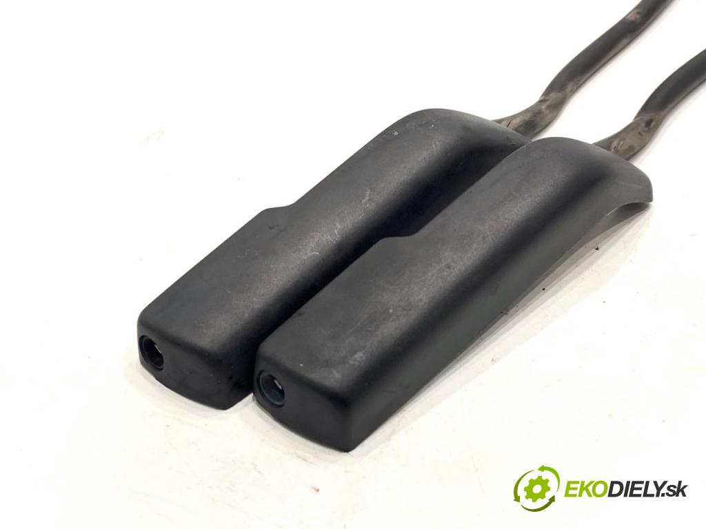 PEUGEOT 3008 SUV 2021 147 kW Hybrid4 (M45GBU) 1598 ostrekovač ostrekovačov