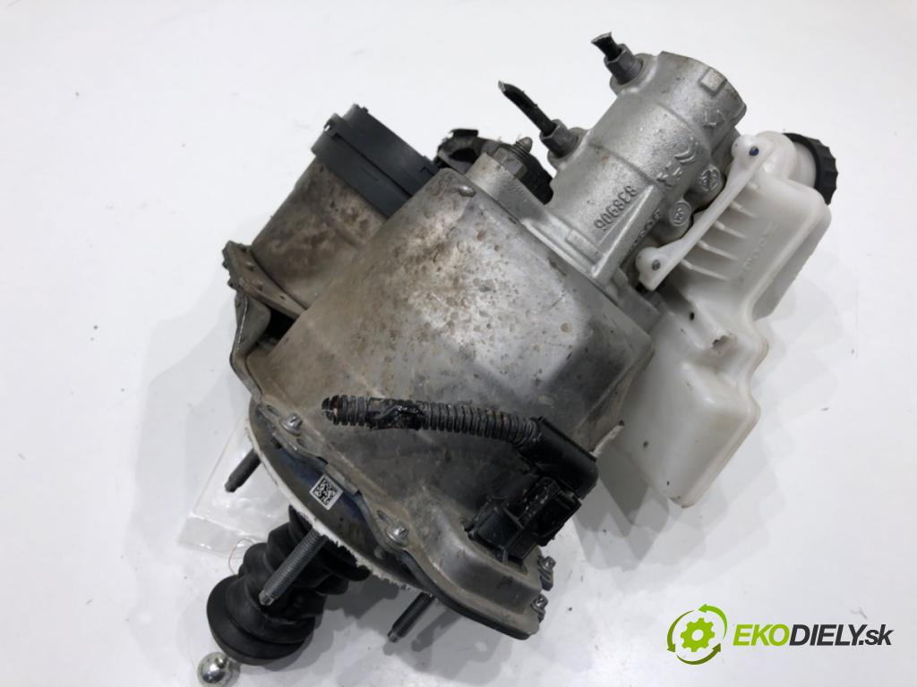 PEUGEOT 3008 SUV 2021 147 kW Hybrid4 (M45GBU) 1598 Posilovač bŕzd 9841952080