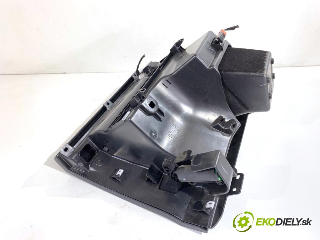 PEUGEOT 3008 SUV 2021 147 kW Hybrid4 (M45GBU) 1598 Priehradka, kastlík spolujazdca  (Priehradka (kastlík))