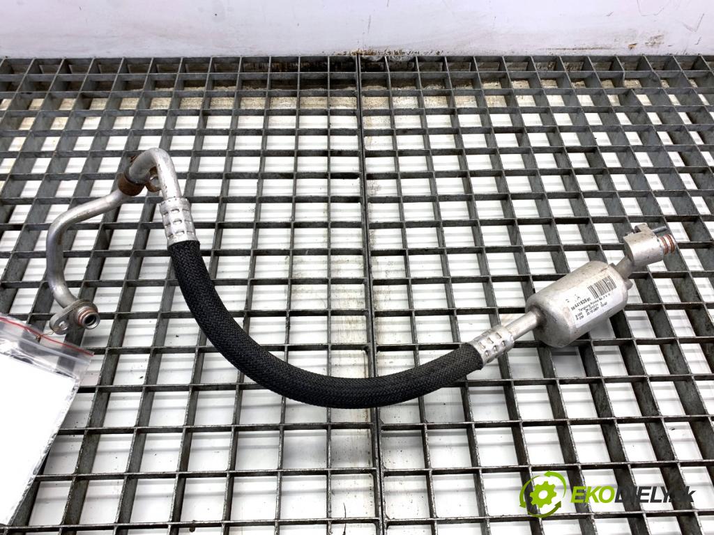 PEUGEOT 3008 SUV 2021 147 kW Hybrid4 (M45GBU) 1598 rúrka klimatizácie 9844152580 (Rúrka klimatizácie)