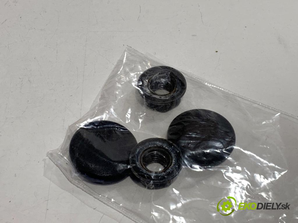 PEUGEOT 3008 SUV 2021 147 kW Hybrid4 (M45GBU) 1598 Rameno stierače predný 9810664880 9810664980