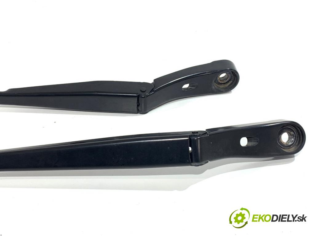 PEUGEOT 3008 SUV 2021 147 kW Hybrid4 (M45GBU) 1598 Rameno stierače predný 9810664880 9810664980