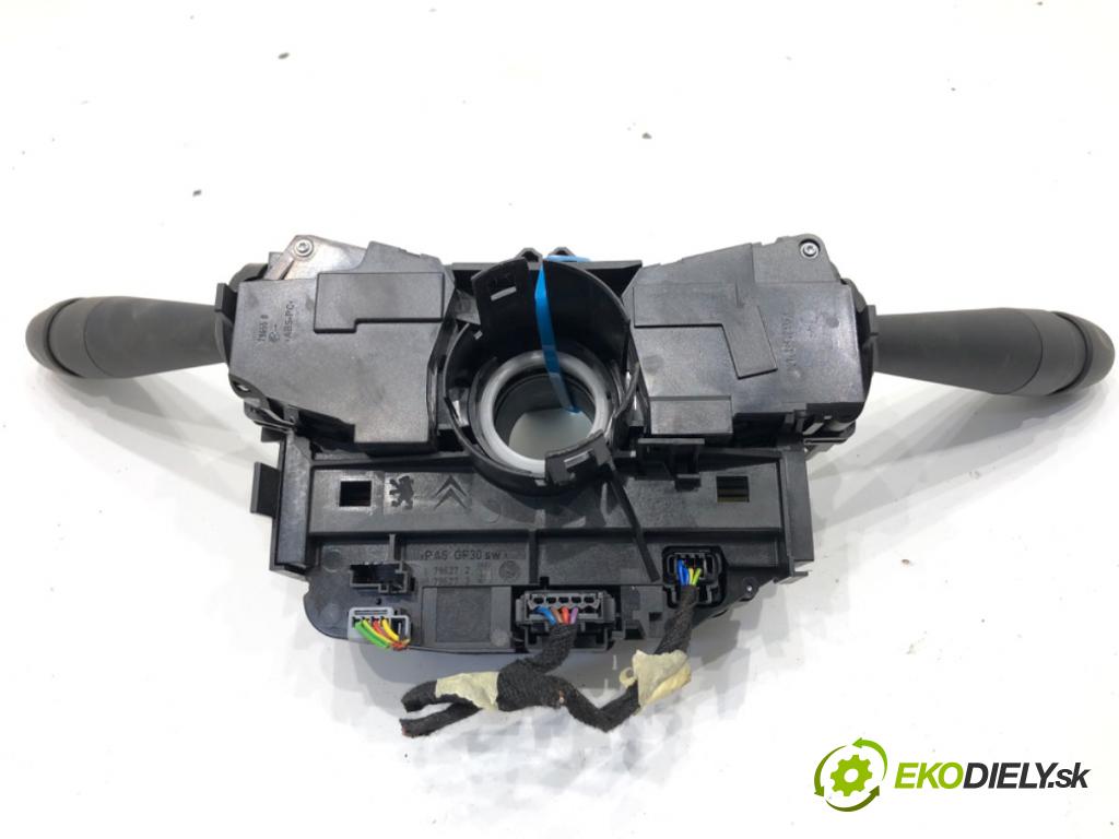 PEUGEOT 3008 SUV 2021 147 kW Hybrid4 (M45GBU) 1598 Prepínač kombinovaný 98312608ZD (Prepínacie páčky pod volantom)