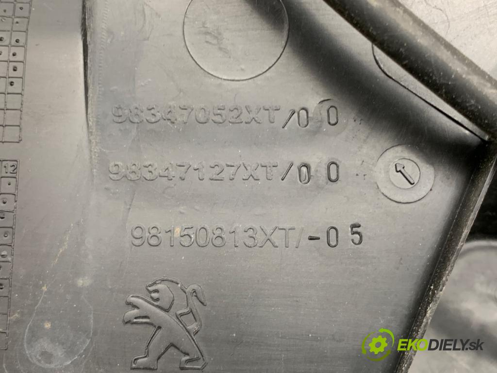 PEUGEOT 3008 SUV 2021 147 kW Hybrid4 (M45GBU) 1598 torpédo plast pod čelní okno levé 98347052XT
