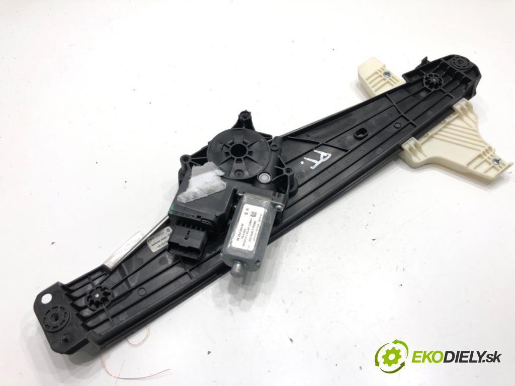PEUGEOT 3008 SUV 2021 147 kW Hybrid4 (M45GBU) 1598 mechanismus okna pravý zadní část 9840190180