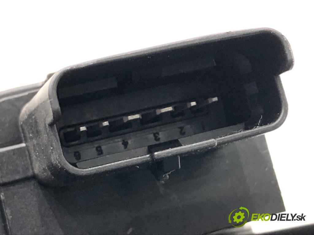 PEUGEOT 3008 SUV 2021 147 kW Hybrid4 (M45GBU) 1598 Mechanizmus okna ľavy zad 9840190280