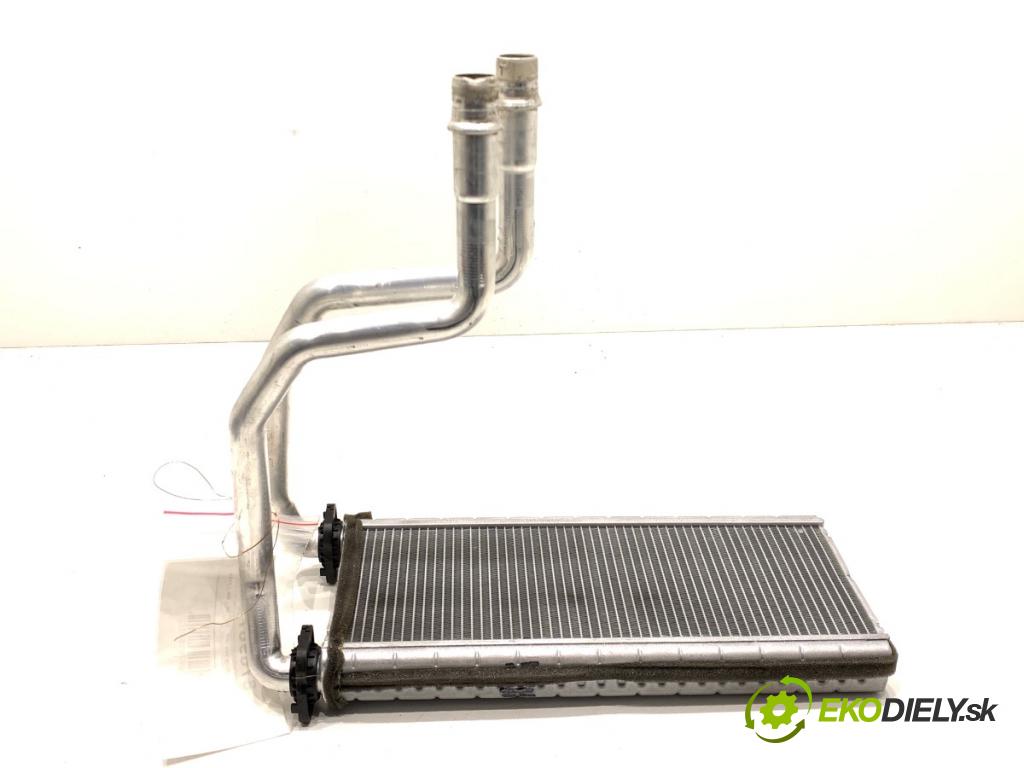 PEUGEOT 3008 SUV 2021 147 kW Hybrid4 (M45GBU) 1598 Výhrevné teleso, radiátor kúrenia  (Radiátor kúrenia)