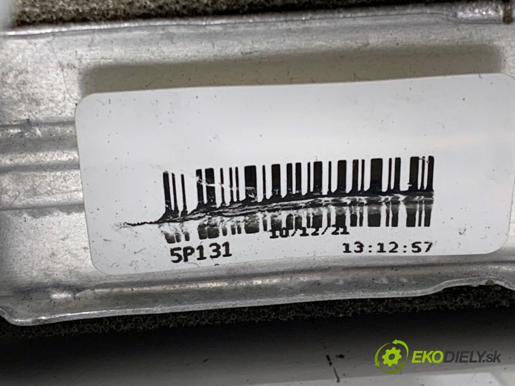 PEUGEOT 3008 SUV 2021 147 kW Hybrid4 (M45GBU) 1598 Výhrevné teleso, radiátor kúrenia  (Radiátor kúrenia)