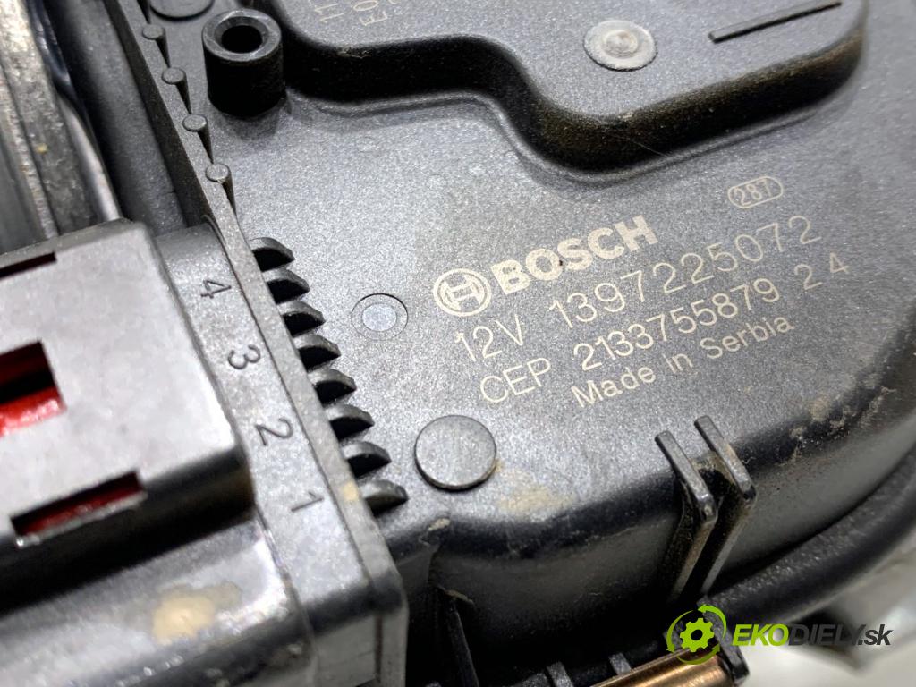 PEUGEOT 3008 SUV 2021 147 kW Hybrid4 (M45GBU) 1598 Mechanizmus stieračov predný 9824762480 (Motorček stieračov predný)