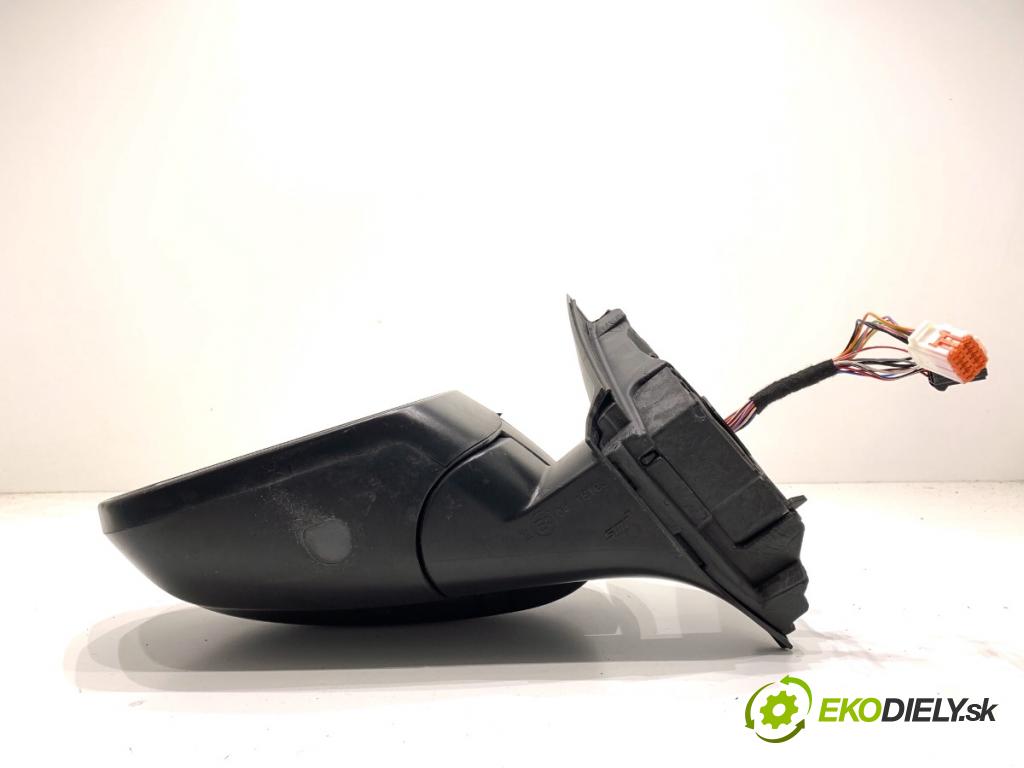 PEUGEOT 3008 SUV 2021 147 kW Hybrid4 (M45GBU) 1598 Spätné zrkadlo ľavy