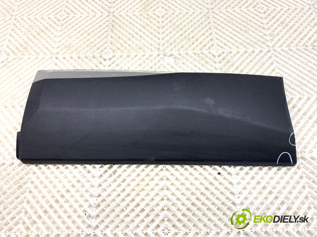 PEUGEOT 3008 SUV 2021 147 kW Hybrid4 (M45GBU) 1598 lišta dveře levý zadní část 9811404577