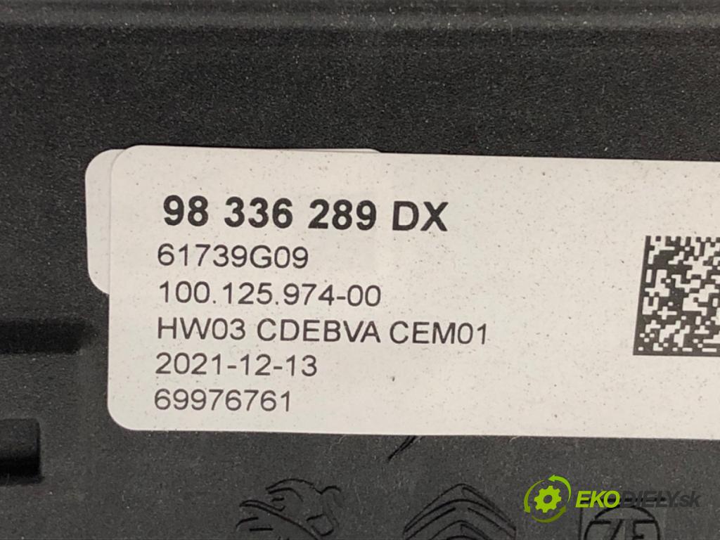 PEUGEOT 3008 SUV 2021 147 kW Hybrid4 (M45GBU) 1598 kulisa 98336289DX (Řadicí páka (kulisa) )