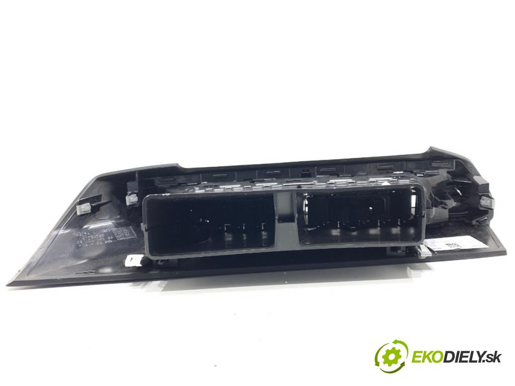 PEUGEOT 3008 SUV 2021 147 kW Hybrid4 (M45GBU) 1598 Mriežky kúrenia predný 9810172180