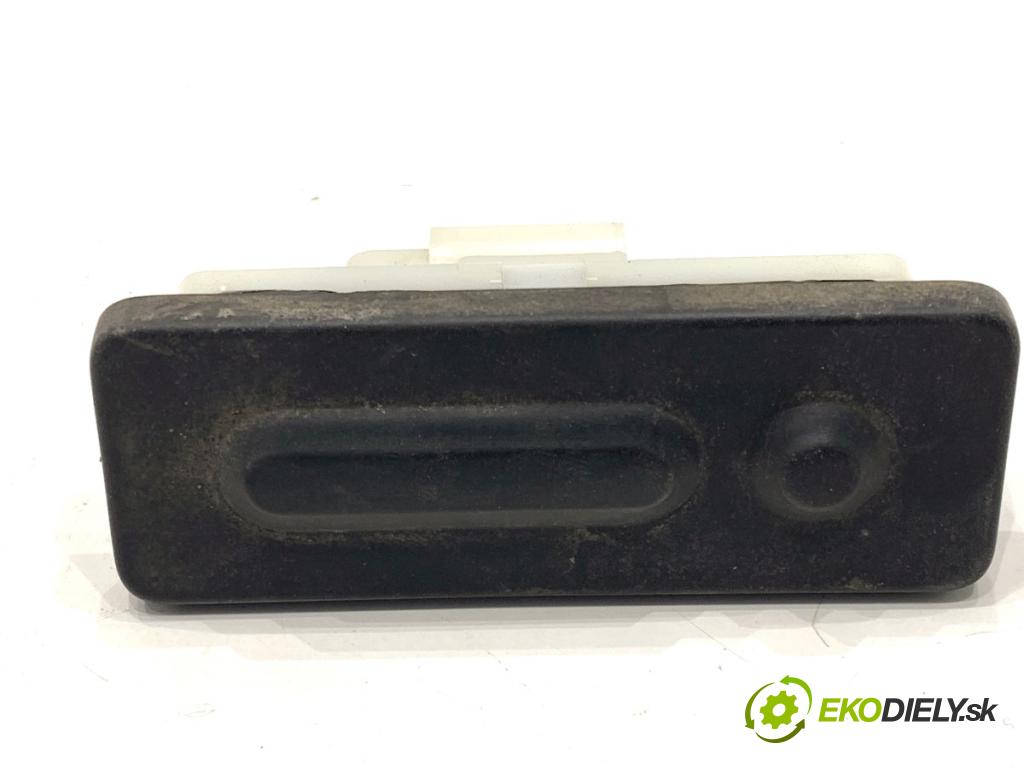 PEUGEOT 3008 SUV 2021 147 kW Hybrid4 (M45GBU) 1598 Kľučka dverí zad 9816255980