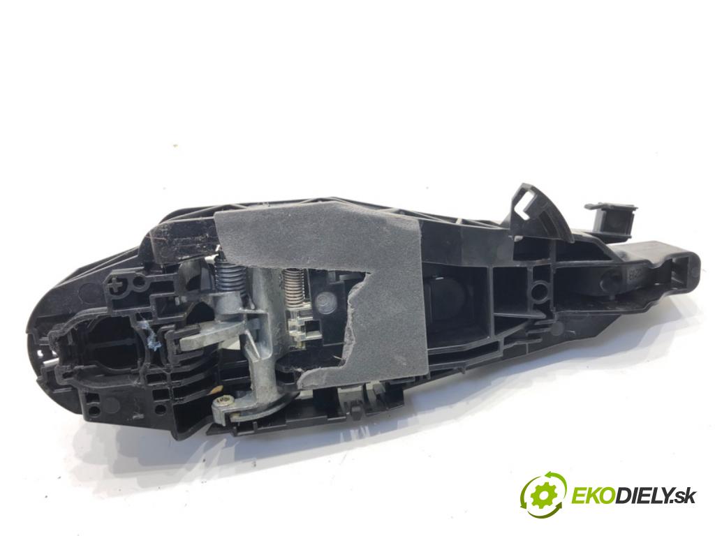 PEUGEOT 3008 SUV 2021 147 kW Hybrid4 (M45GBU) 1598 Kľučka vonkajšia pravy zad