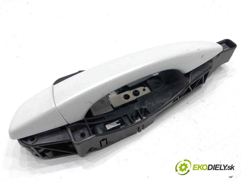 PEUGEOT 3008 SUV 2021 147 kW Hybrid4 (M45GBU) 1598 Kľučka vonkajšia ľavy zad