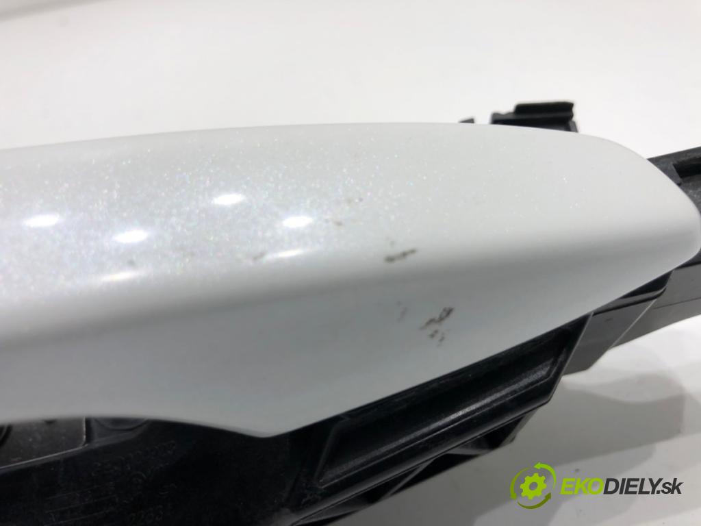 PEUGEOT 3008 SUV 2021 147 kW Hybrid4 (M45GBU) 1598 Kľučka vonkajšia ľavy zad