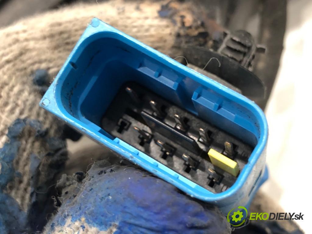 PEUGEOT 3008 SUV 2021 147 kW Hybrid4 (M45GBU) 1598 Hmlové svetlo, hmlovka ľavy predný L90197537