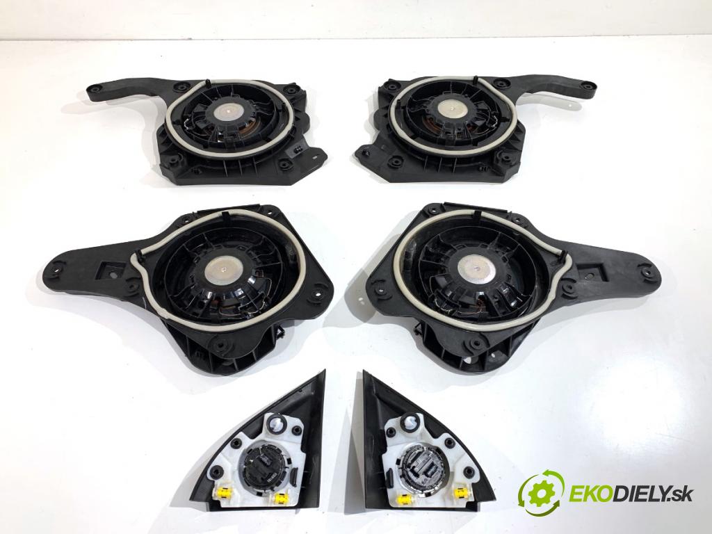 PEUGEOT 3008 SUV 2021 147 kW Hybrid4 (M45GBU) 1598 reproduktory 9813826980 9813827180