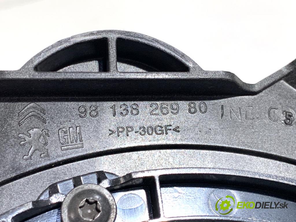 PEUGEOT 3008 SUV 2021 147 kW Hybrid4 (M45GBU) 1598 reproduktory 9813826980 9813827180