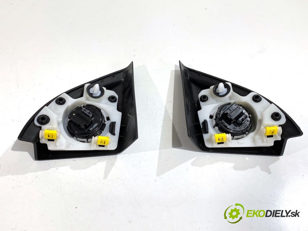 PEUGEOT 3008 SUV 2021 147 kW Hybrid4 (M45GBU) 1598 reproduktory 9813826980 9813827180