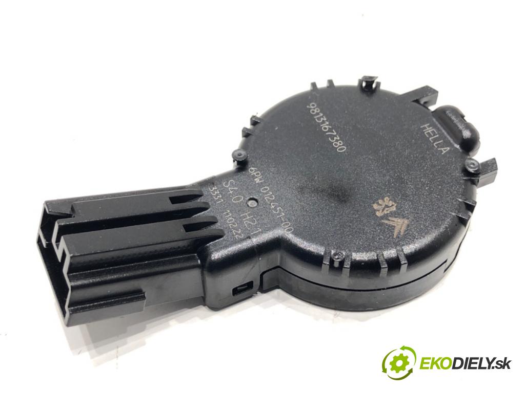 PEUGEOT 3008 SUV 2021 147 kW Hybrid4 (M45GBU) 1598 Snímač dažďa 9813167380 (Snímač dažďa)