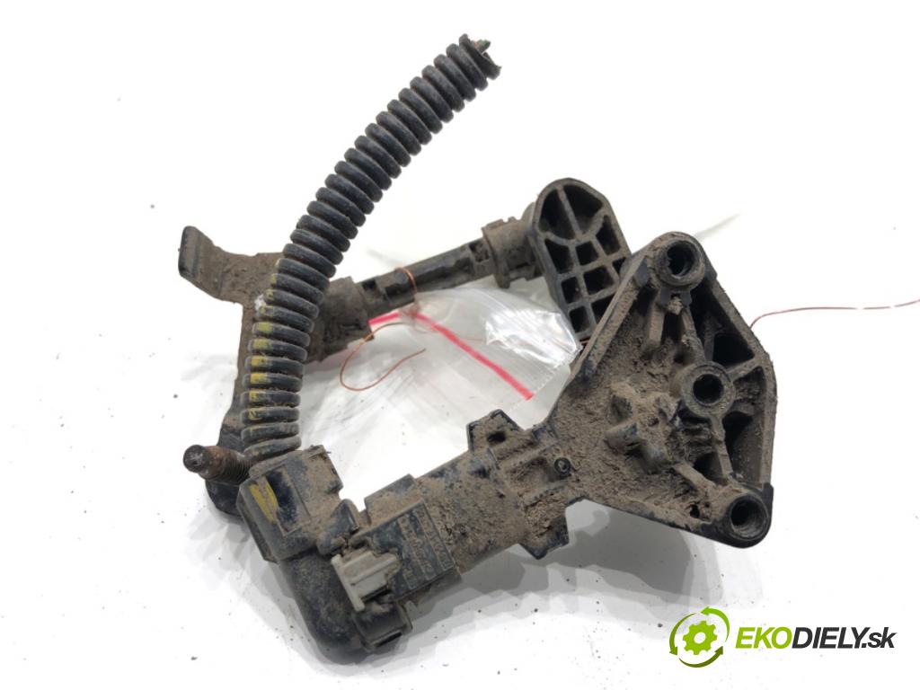 PEUGEOT 3008 SUV 2021 147 kW Hybrid4 (M45GBU) 1598 Snímač XENON zad pravy 9822316680