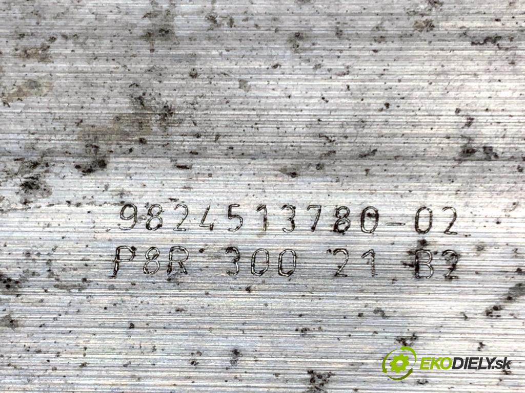 PEUGEOT 3008 SUV 2021 147 kW Hybrid4 (M45GBU) 1598 Výstuha nárazníka predný 9824513780 (Výstuha predná)