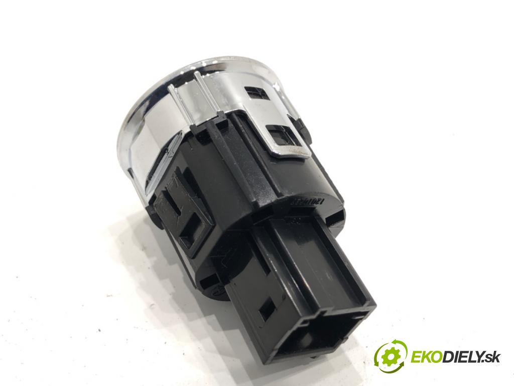 PEUGEOT 3008 SUV 2021 147 kW Hybrid4 (M45GBU) 1598 vypínač ZAPALOVANIE: START/STOP 9827205180