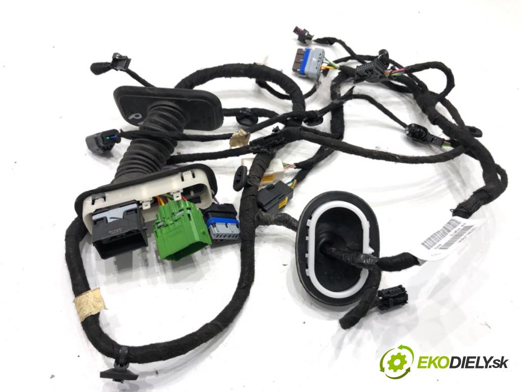 PEUGEOT 3008 SUV 2021 147 kW Hybrid4 (M45GBU) 1598 Káblovačka Dvere predný pravy 9837479380